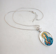Load image into Gallery viewer, Virgin Mary Praying Silver Plated Mother of Pearl Necklace
